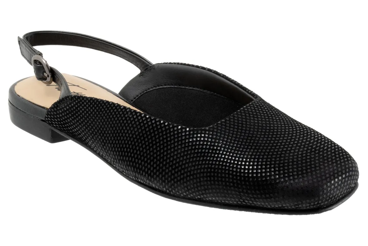 Holly-Trotters Online