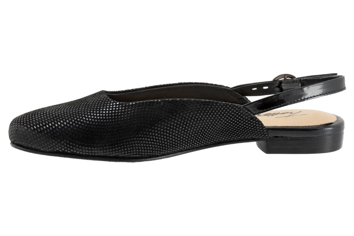 Holly-Trotters Online