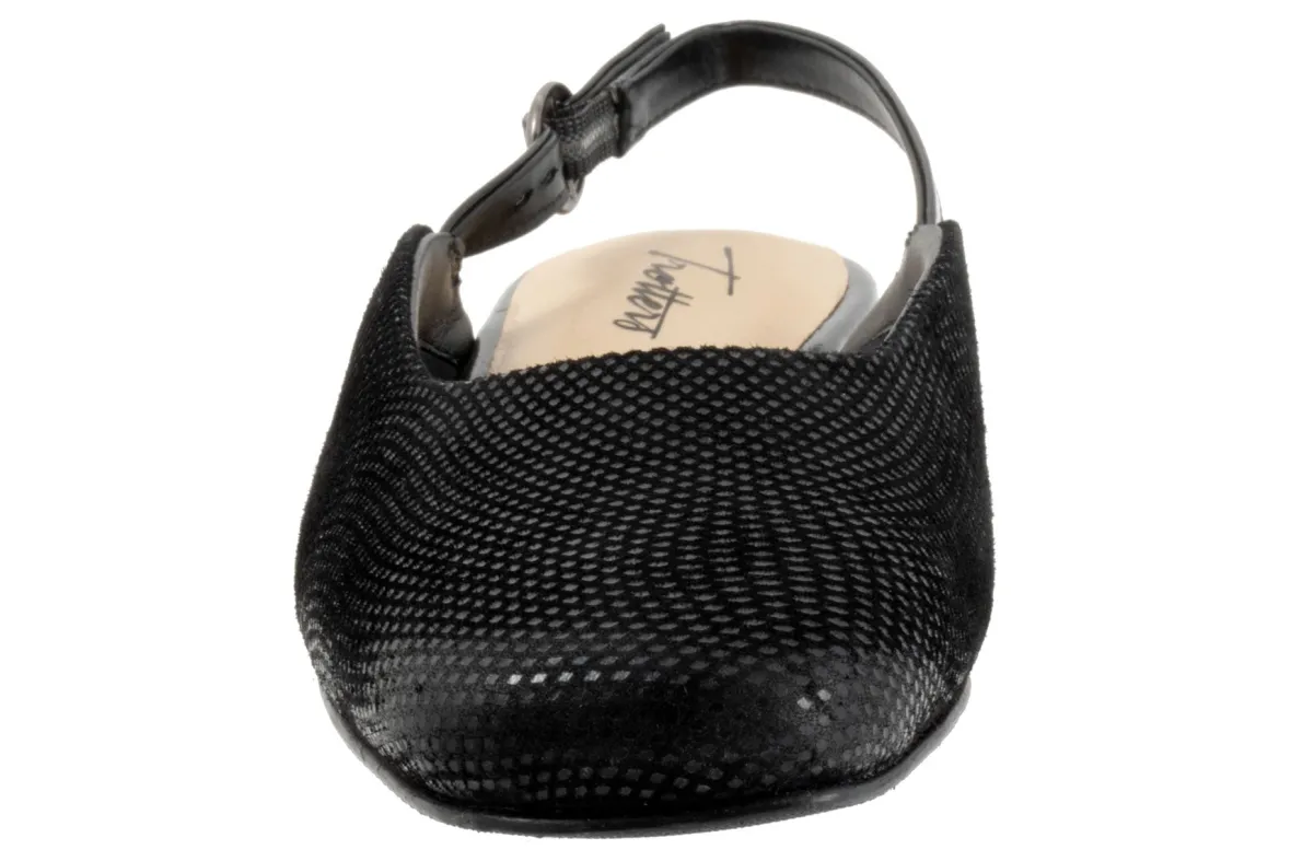 Holly-Trotters Online