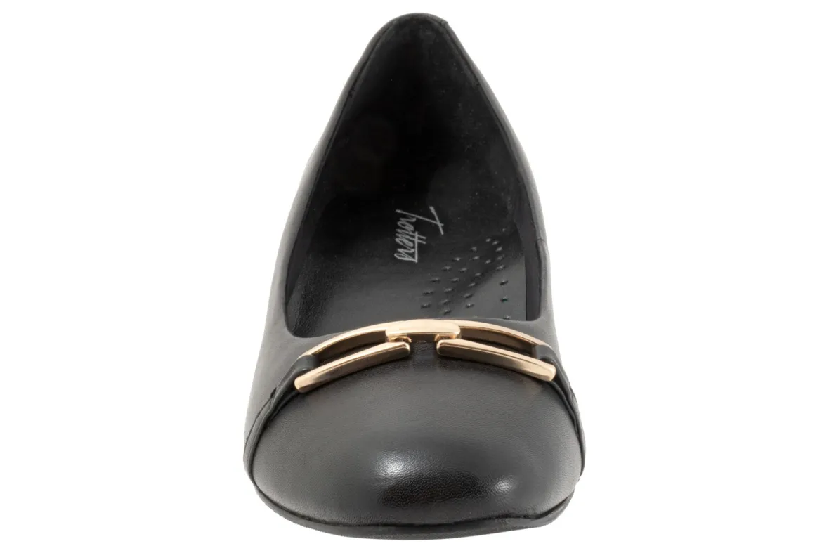 Dakota-Trotters Fashion