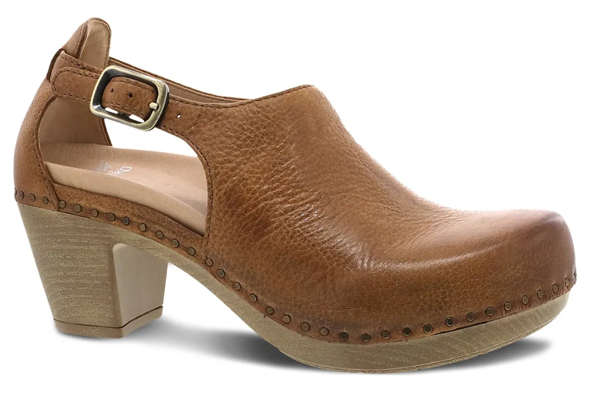 Sassy-Dansko Fashion