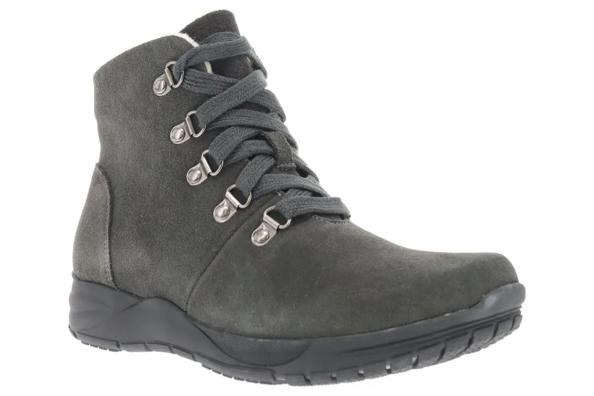 Demi-Propet Clearance