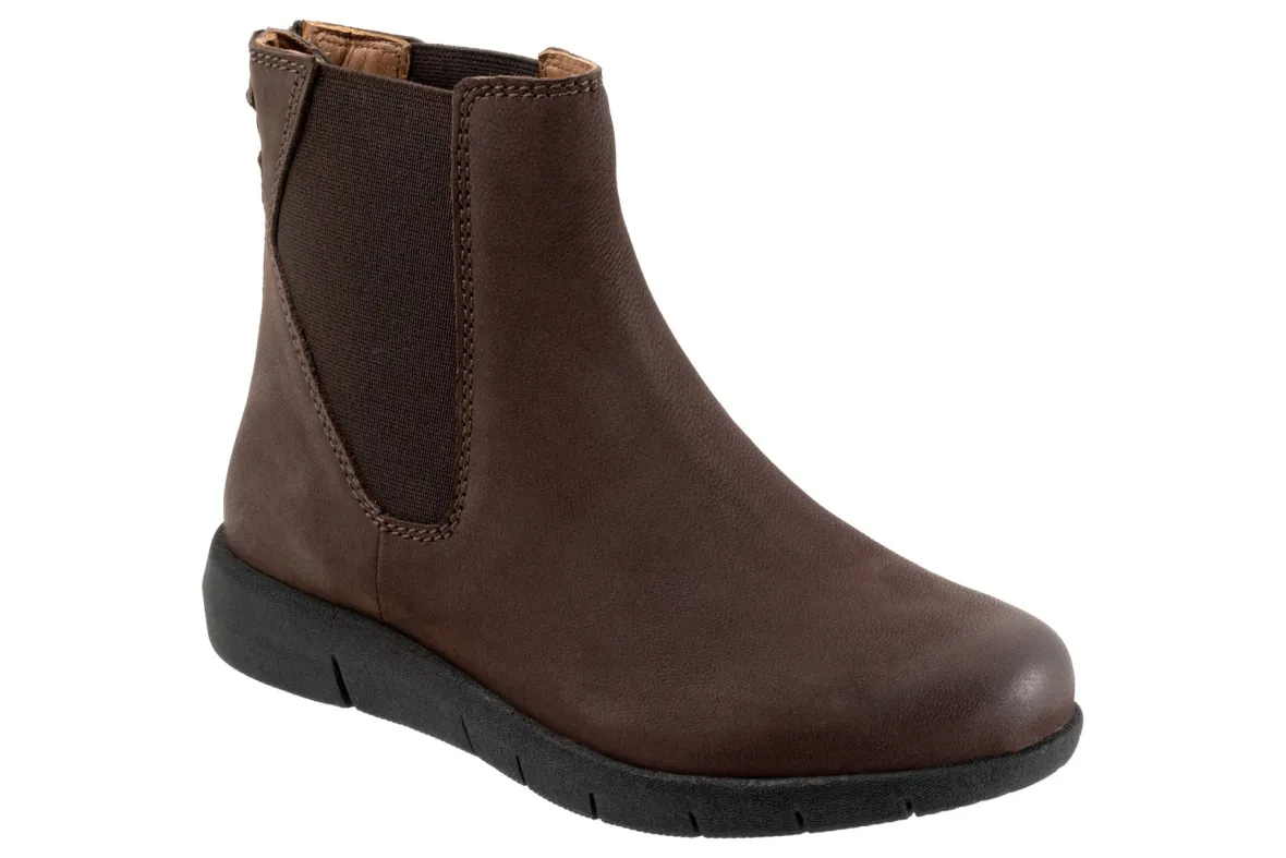 Albany-Softwalk Outlet