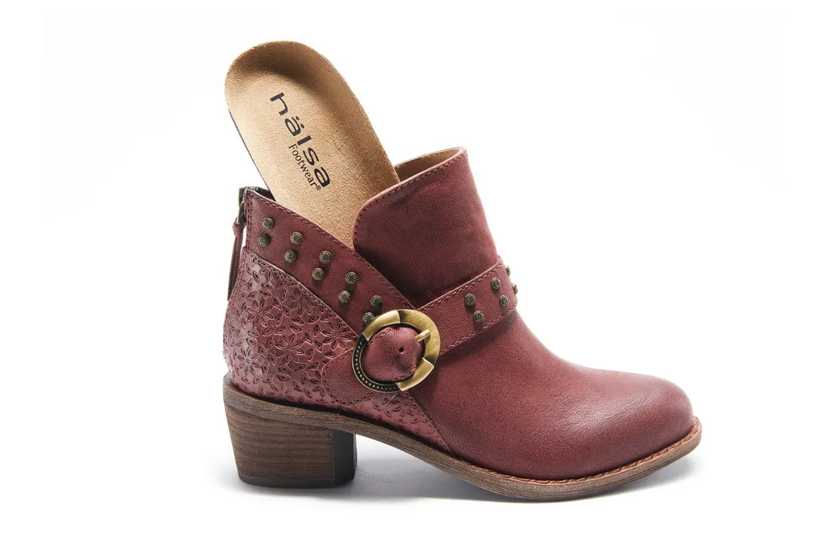 Melania-Halsa Footwear Fashion