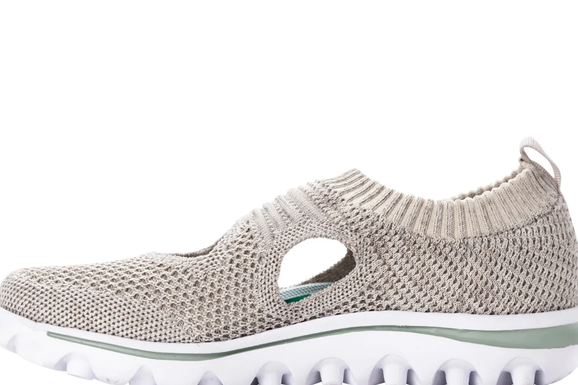 Travelactiv Avid-Propet Sale