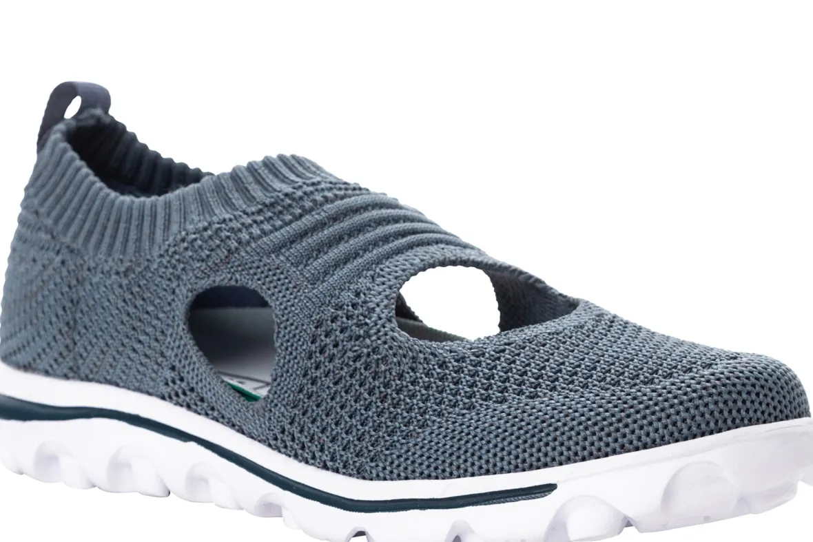 Travelactiv Avid-Propet Sale