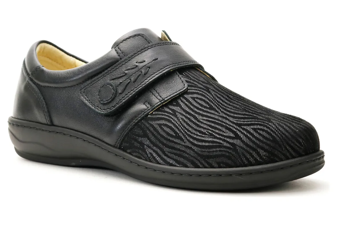 Evita-David Tate Clearance